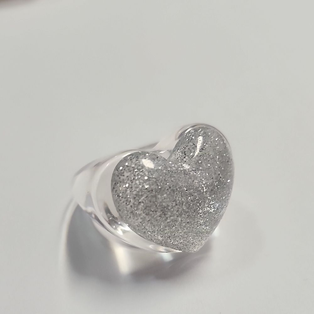 Glitter Puffy Heart Ring
by Sparklemuse